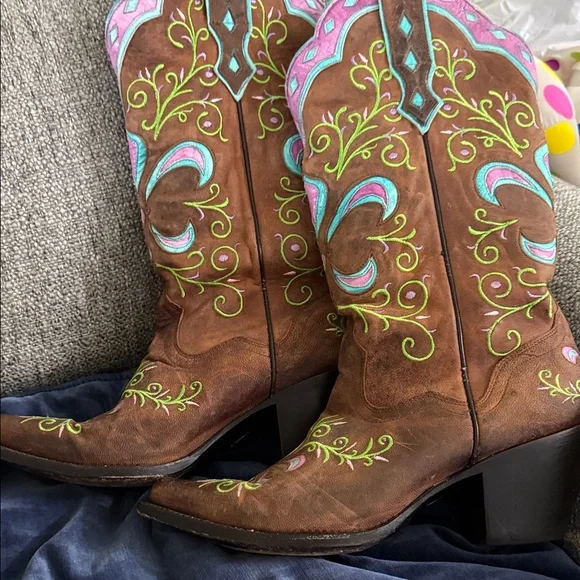 Colorful Embroidered Western Heeled Boots - Picture 2 of 15